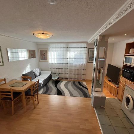Ruhige Geraeumige Wohnung Pforzheim Dış mekan fotoğraf