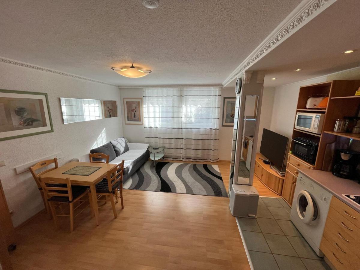 Ruhige Geraeumige Wohnung Pforzheim Dış mekan fotoğraf
